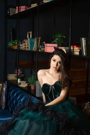 Escort Girl with Hotel in Rishikesh